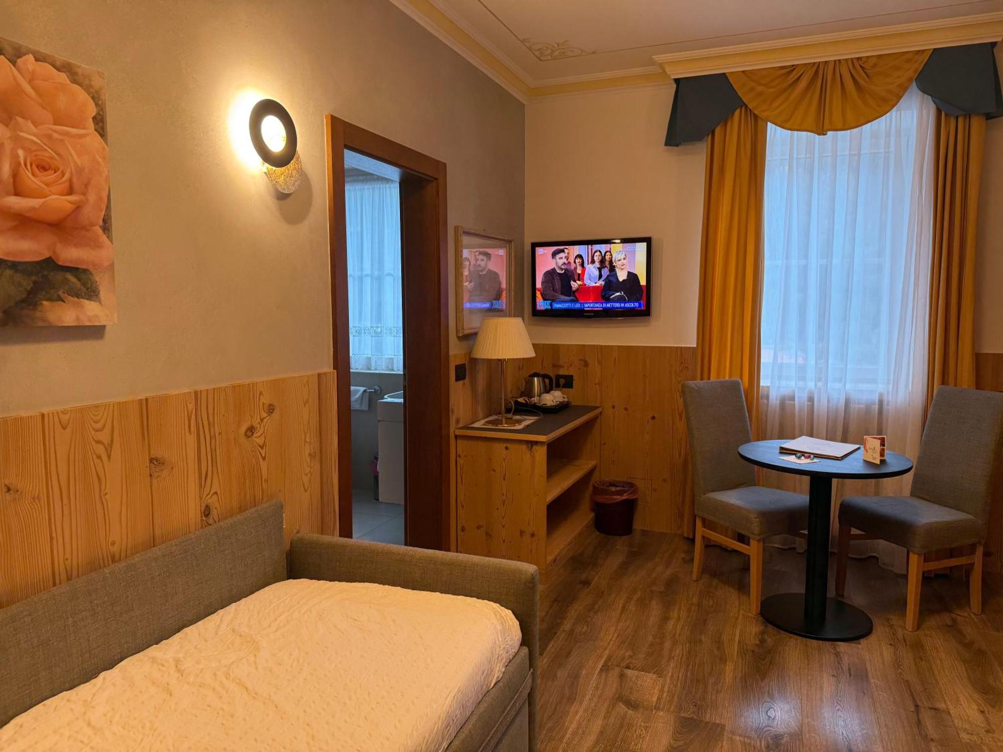 Alexander Hotel Alpine Wellness Dolomites Мольвено Экстерьер фото